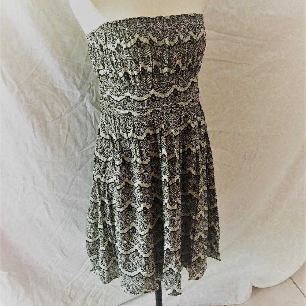 Ya Los Angeles Strapless Printed Lace Dress